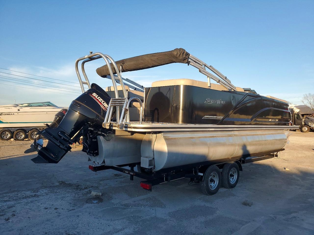 2020 Silverton ER Wave Pontoon Boat
