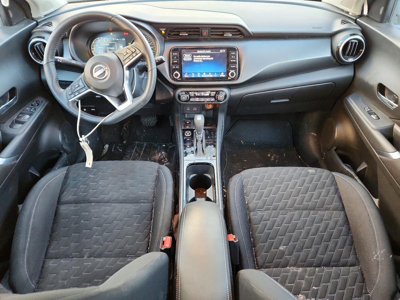 2023 Nissan Kicks sv