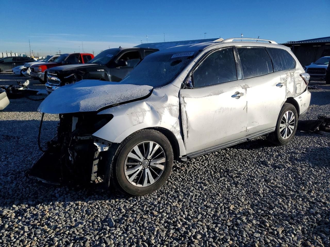 2017 Nissan Pathfinder s