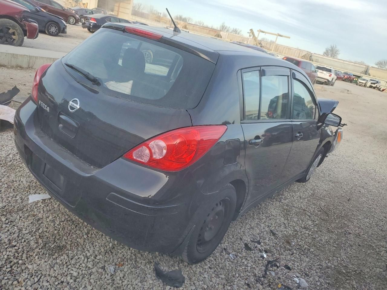 2011 Nissan Versa s
