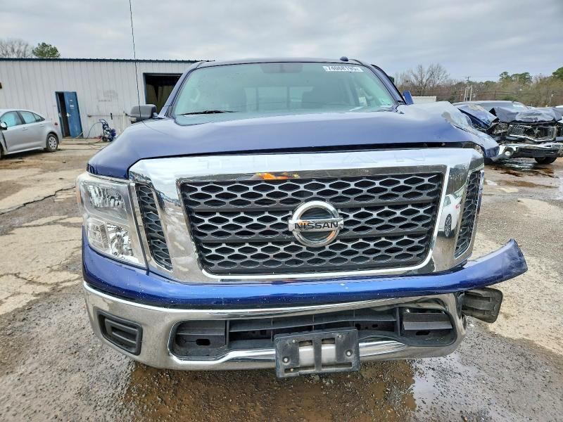2018 Nissan Titan s