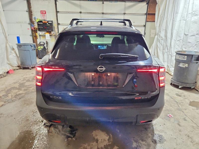 2025 Nissan Kicks sr