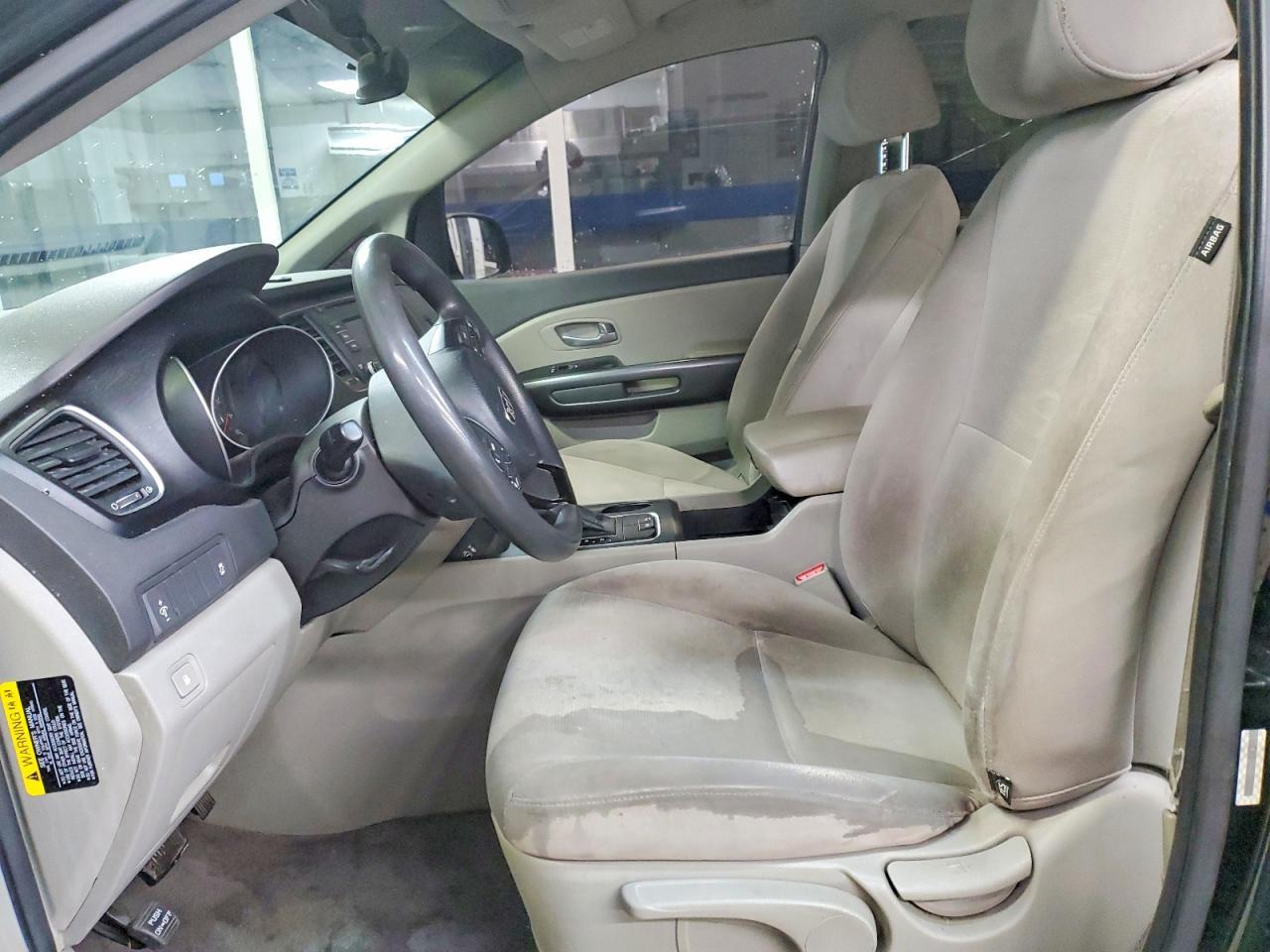 2015 KIA Sedona l