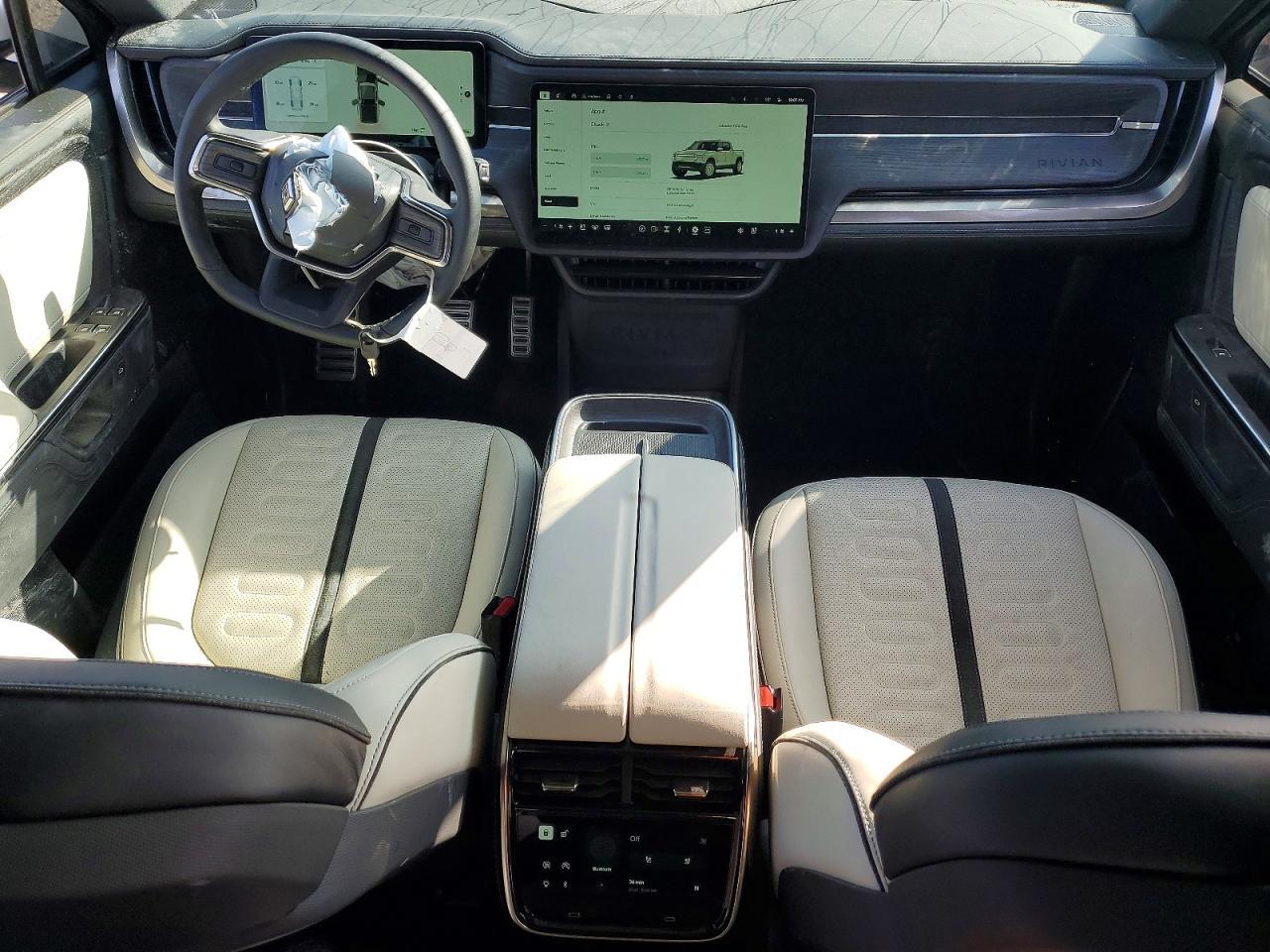 2025 Rivian R1T Adventure