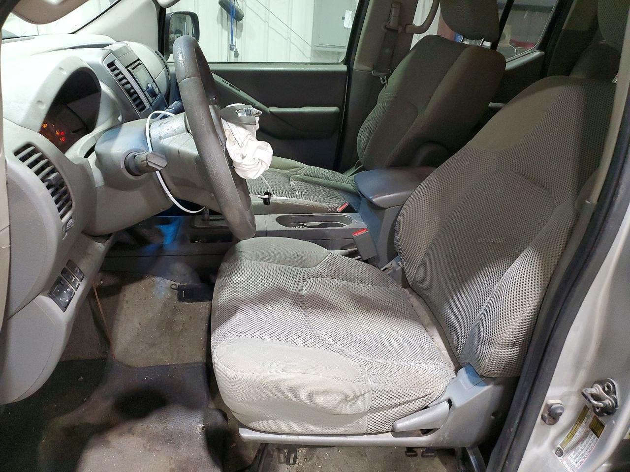 2013 Nissan Frontier s