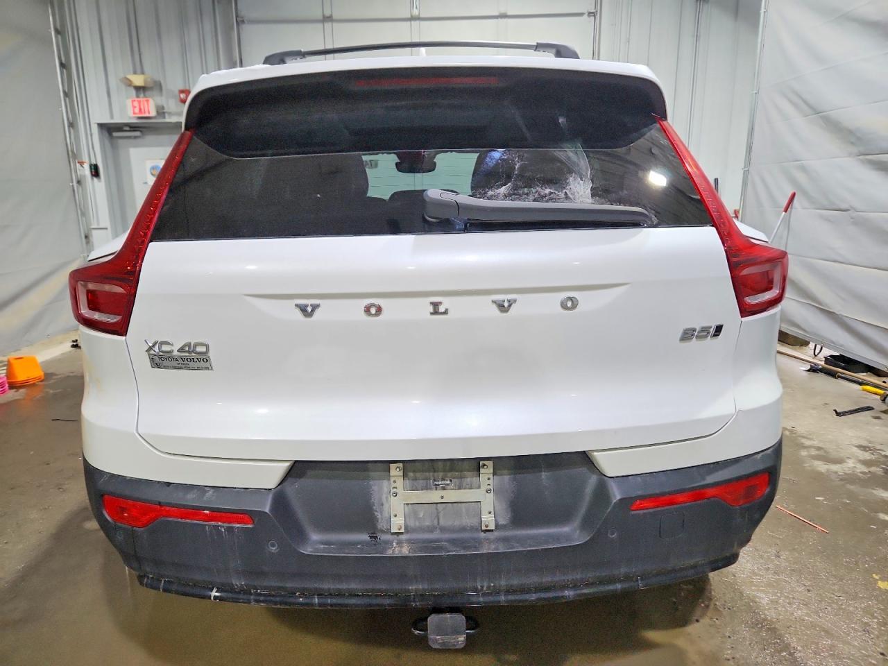 2024 Volvo Xc40 Core
