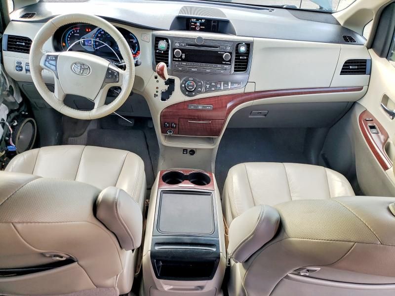 2014 Toyota Sienna xle