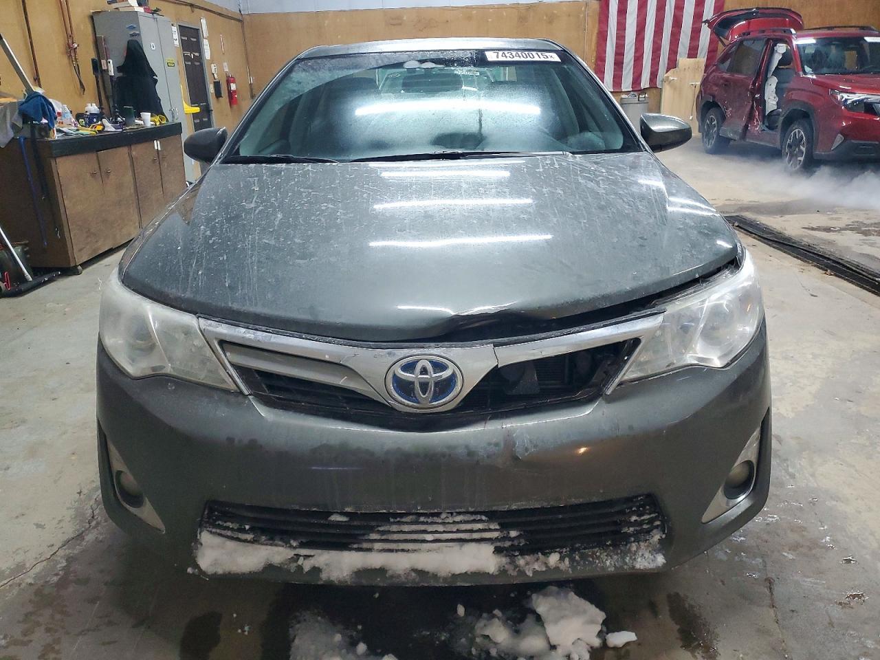 2013 Toyota Camry Hybrid