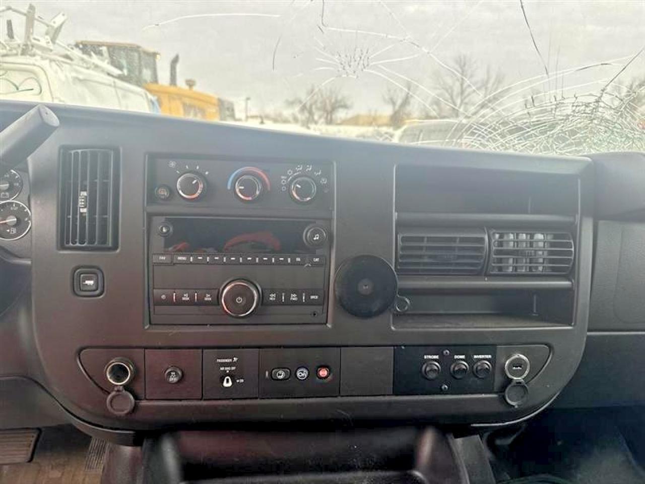 2022 Chevrolet Express G2500