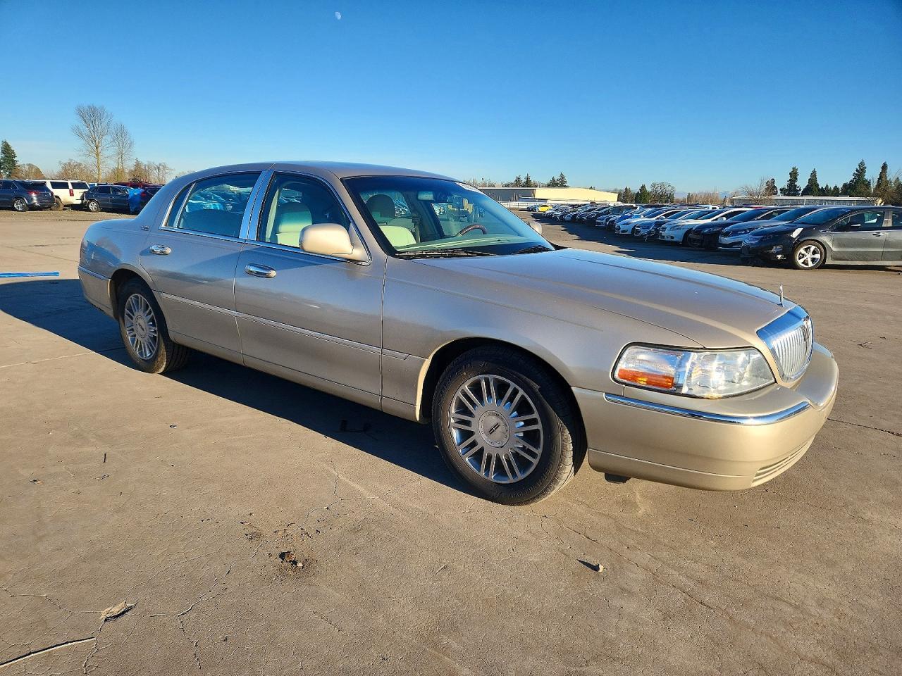 2007 Lincoln Town car Signature Limited