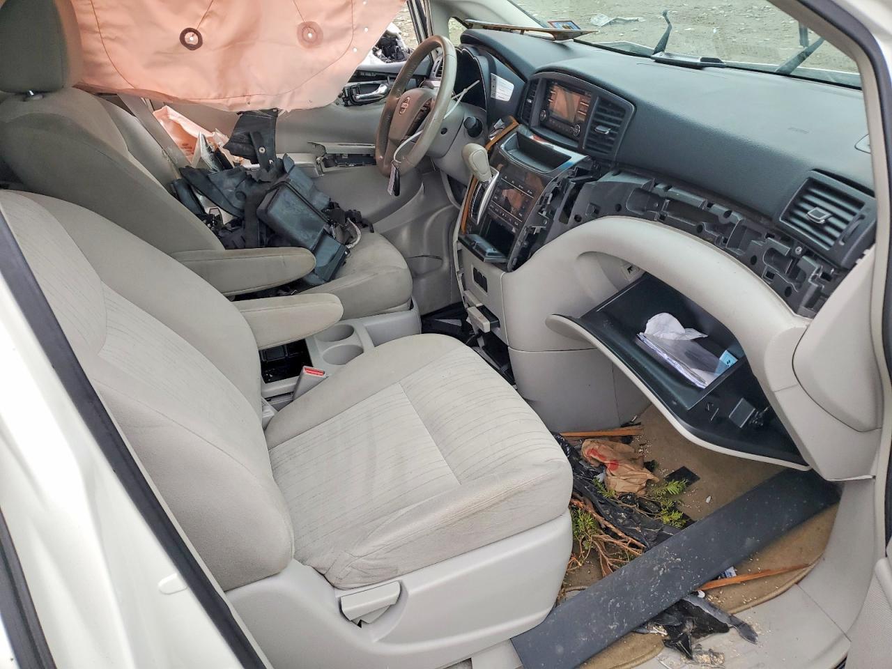 2014 Nissan Quest s