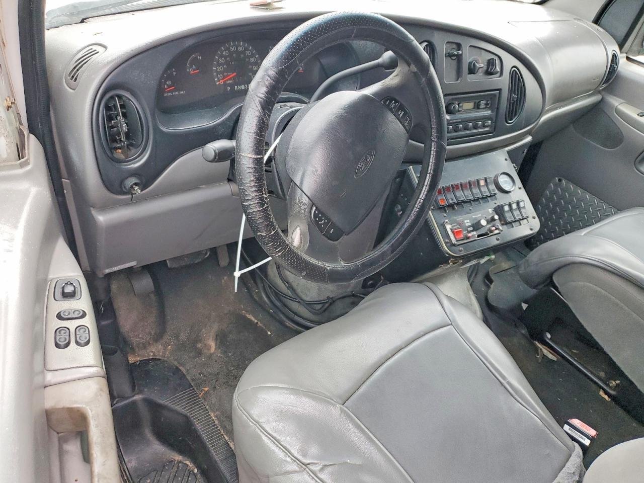 2002 Ford Econoline E350 Super Duty Van