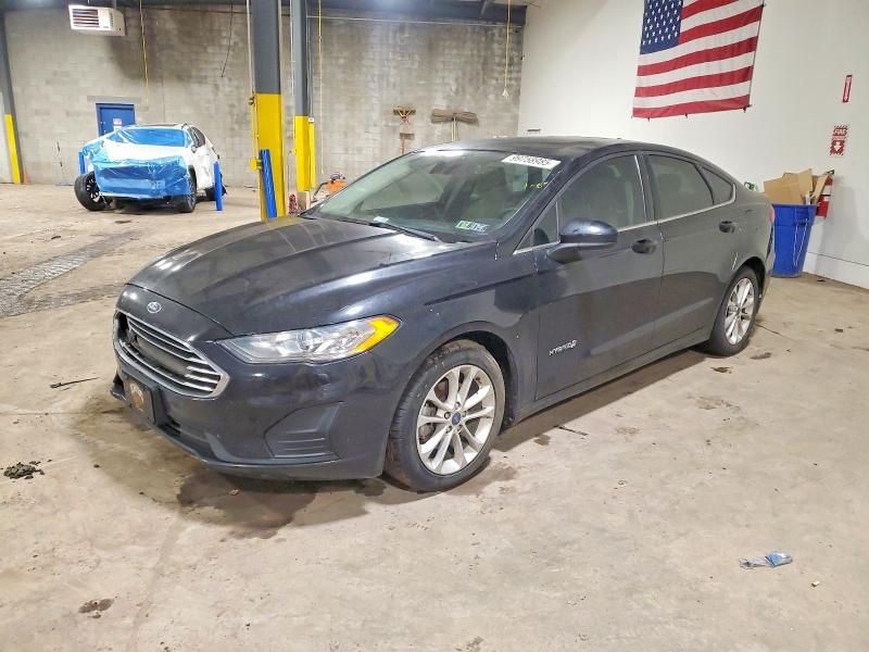 2019 Ford Fusion se