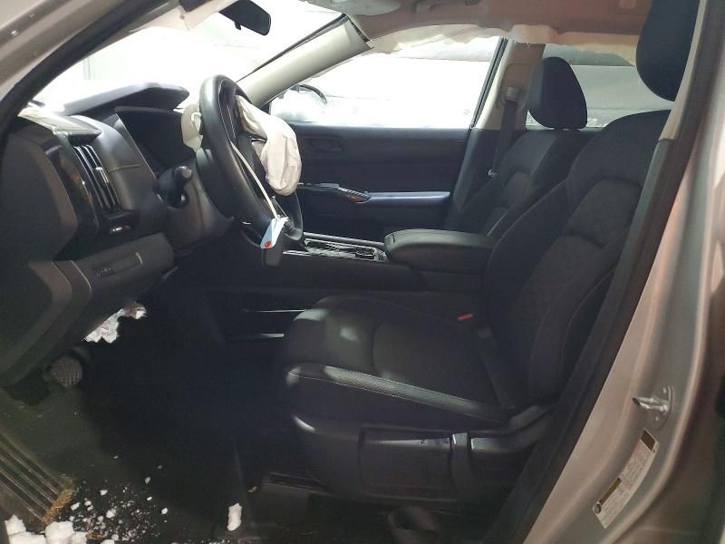 2023 Nissan Pathfinder s