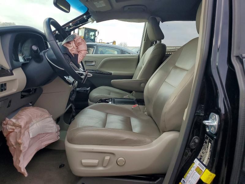 2017 Toyota Sienna xle