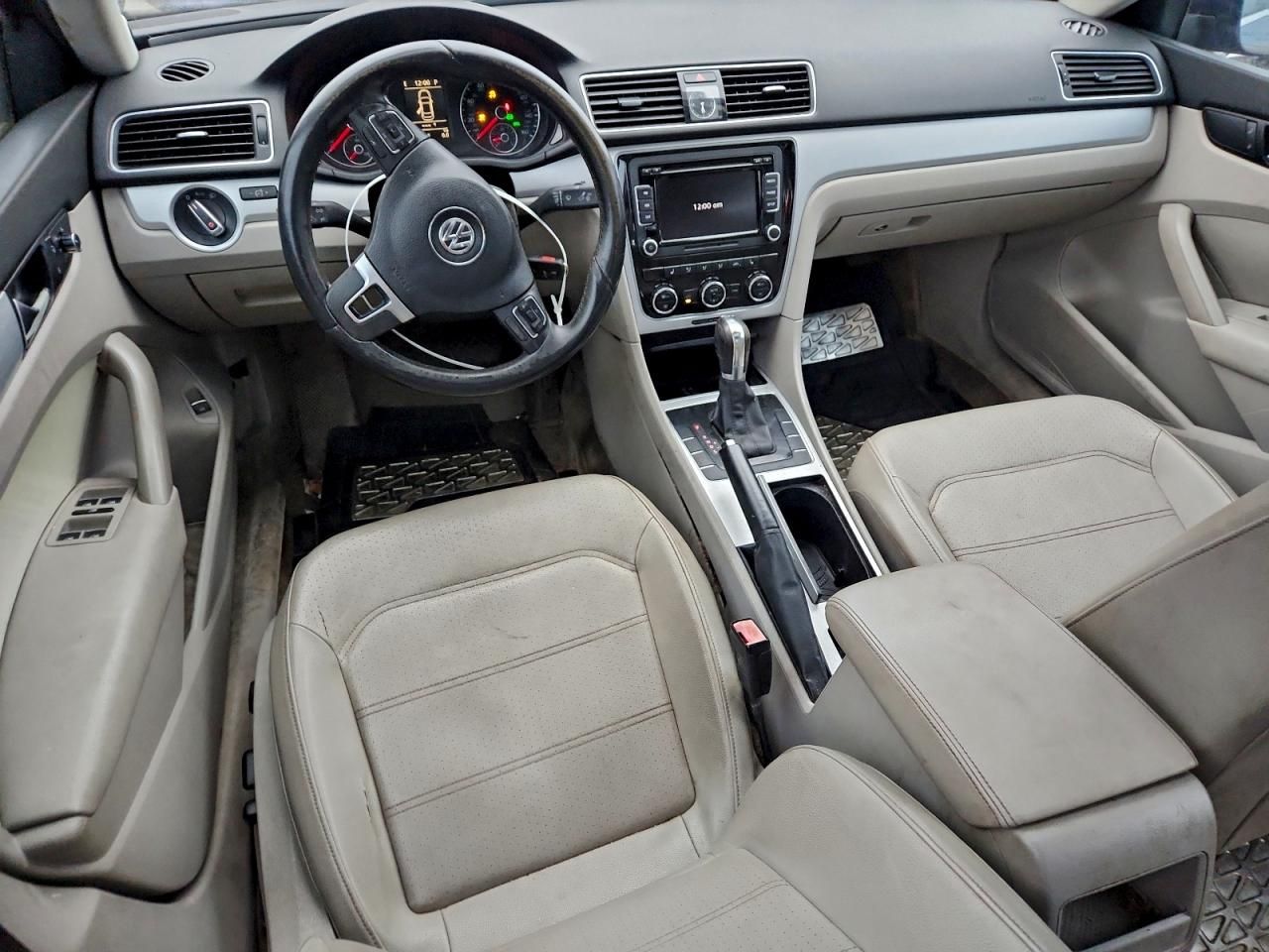 2012 Volkswagen Passat se