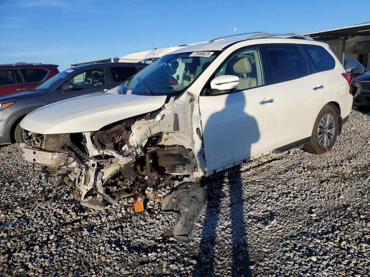 2020 Nissan Pathfinder sl