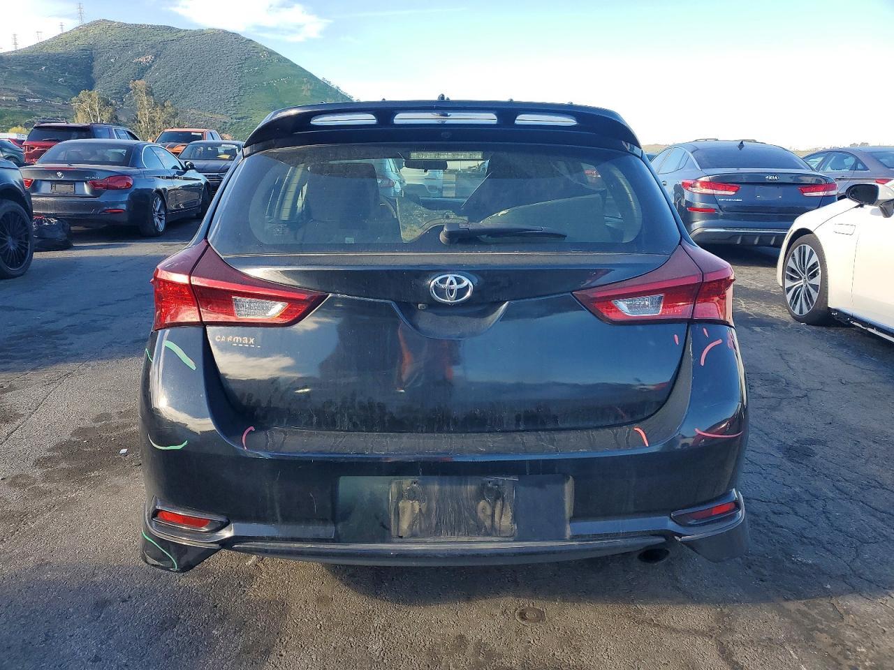 2017 Toyota Corolla im
