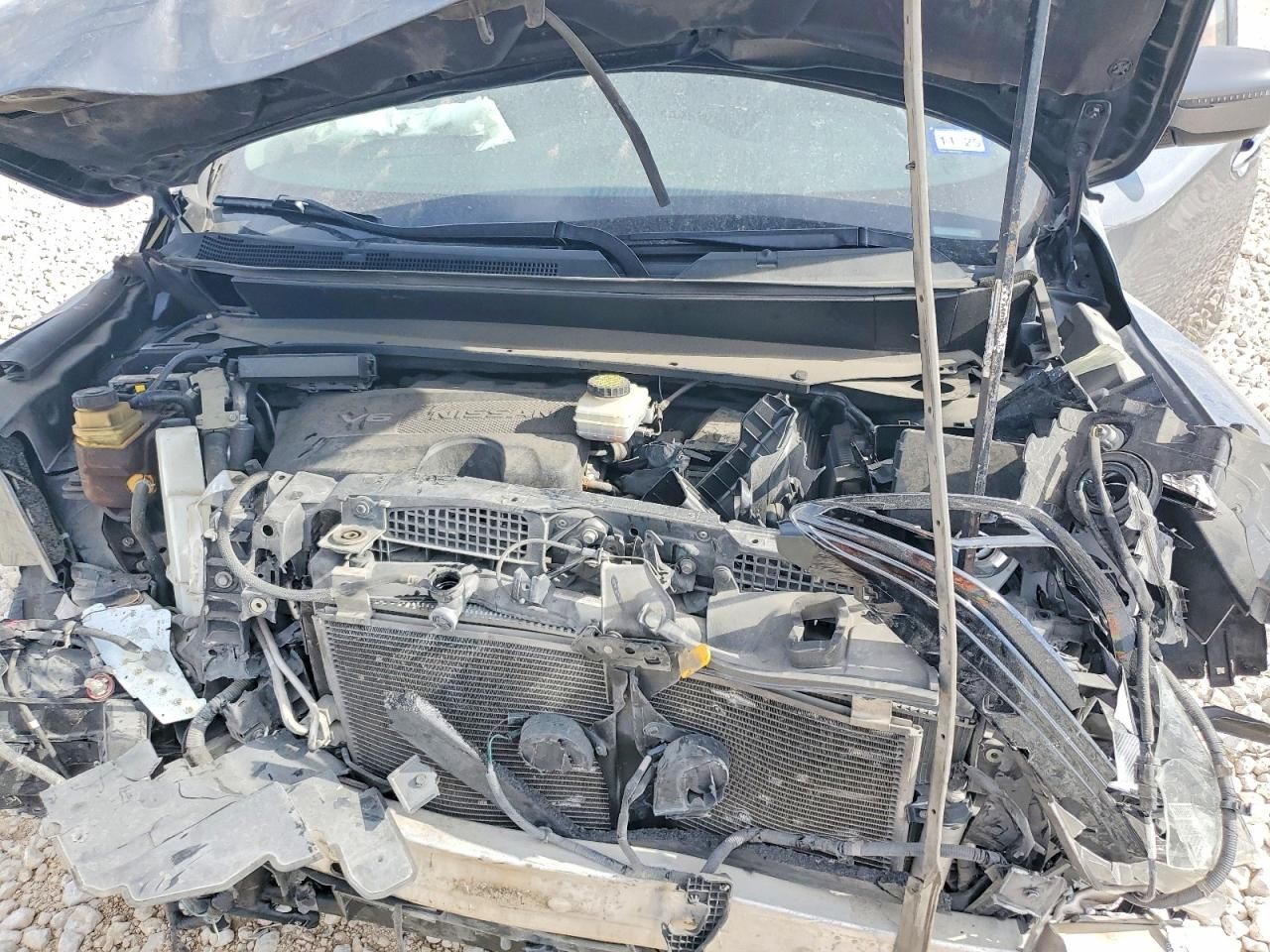 2020 Nissan Pathfinder sv