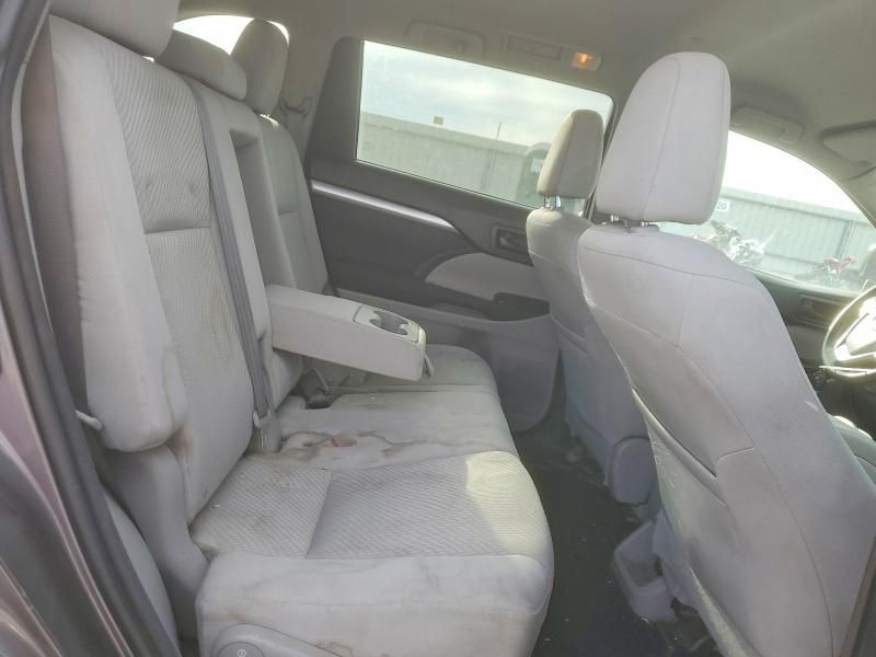 2016 Toyota Highlander le