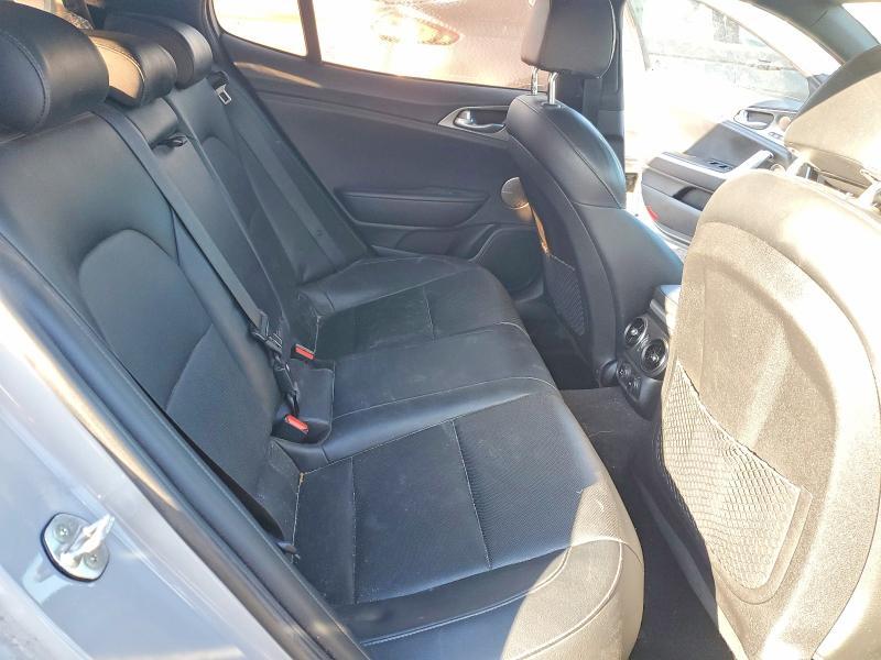 2020 KIA Stinger GT1