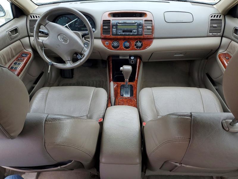 2004 Toyota Camry le