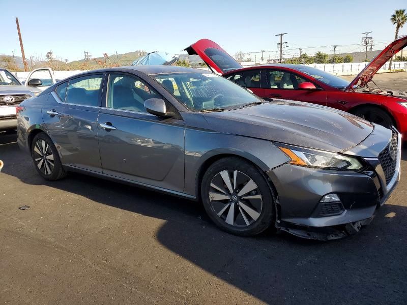 2021 Nissan Altima sv