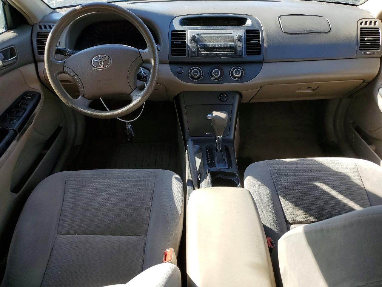 2004 Toyota Camry le