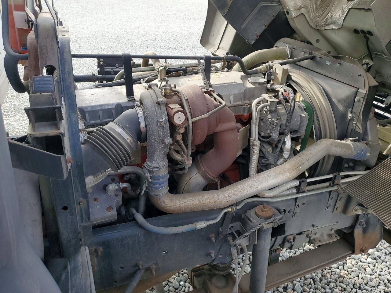 2005 Chevrolet T7500 BOX Truck