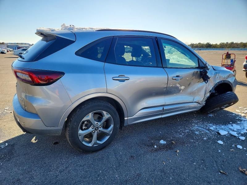 2024 Ford Escape st Line