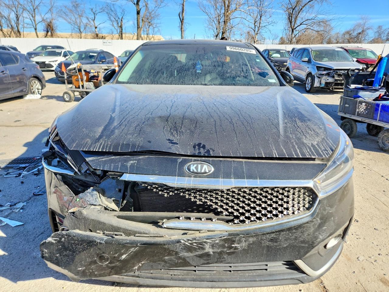 2017 KIA Cadenza Premium