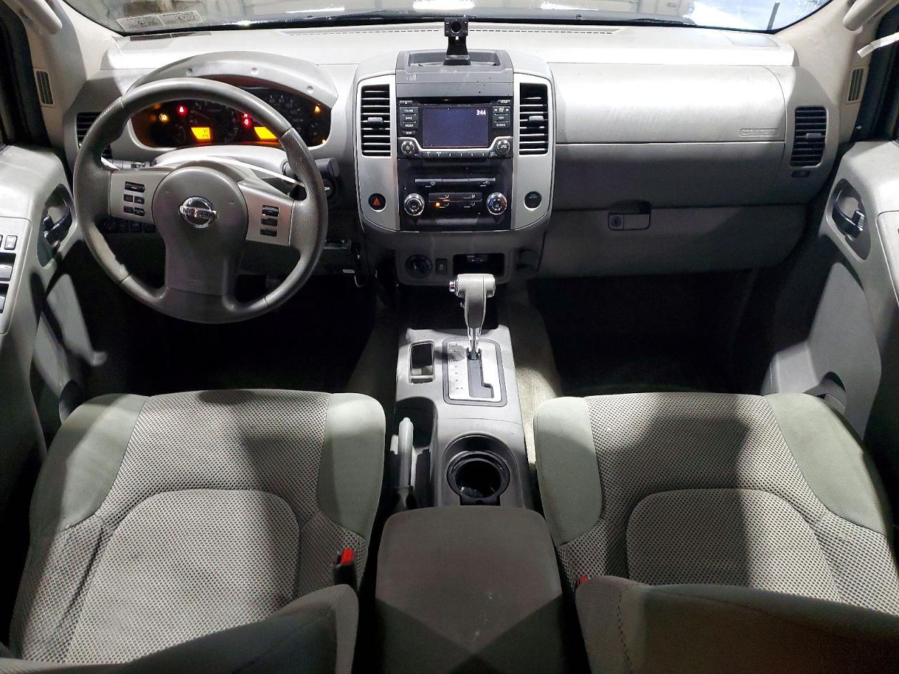 2015 Nissan Frontier s