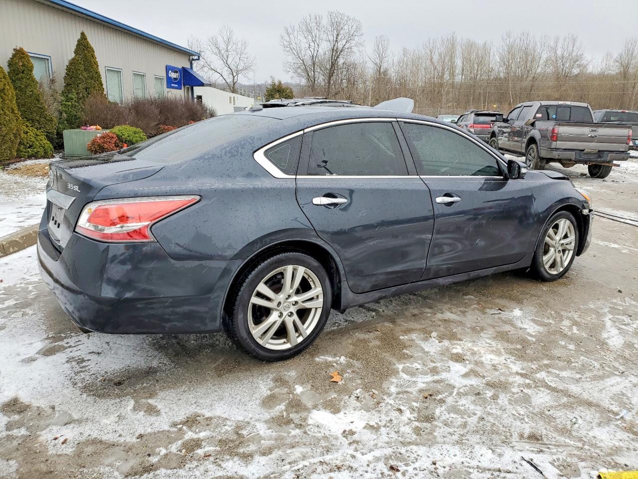 2015 Niss Altima 3.5s