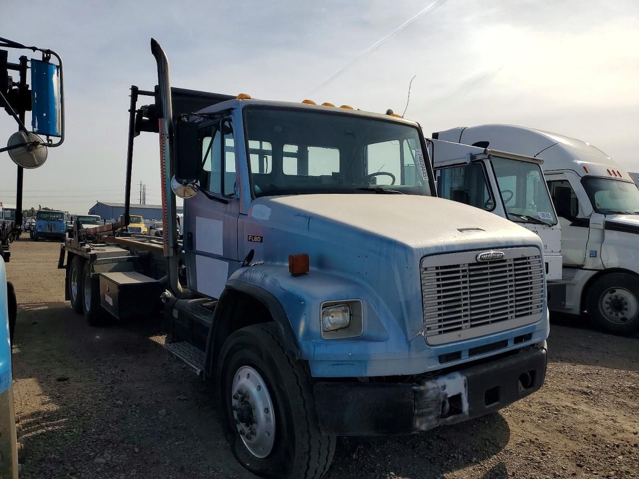 1997 Freightliner Cascadia ROLL-OFF Container Truck