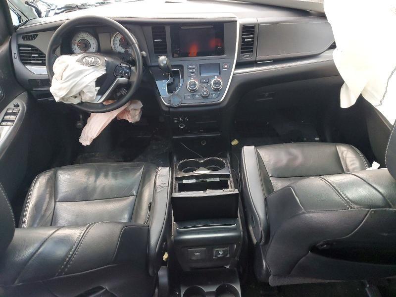 2015 Toyota Sienna Sport