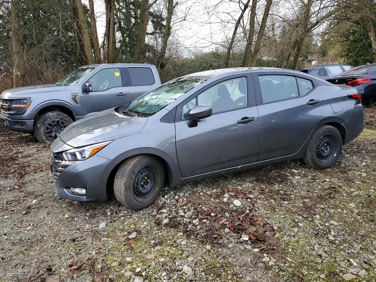 2025 Nissan Versa s