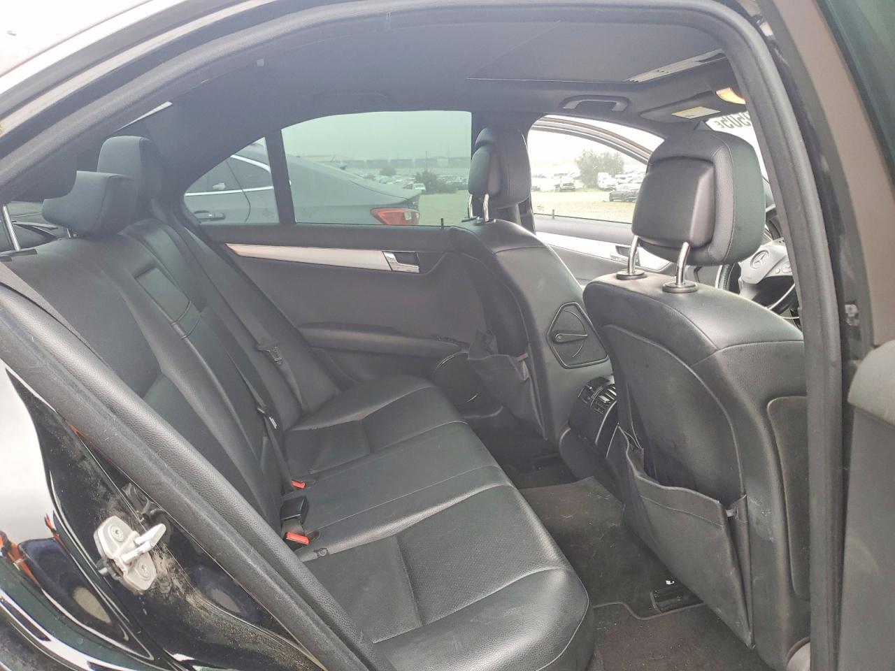 2010 Mercedes-Benz C300