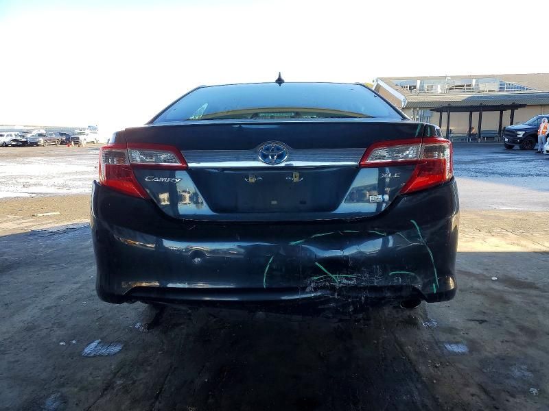 2013 Toyota Camry Hybrid