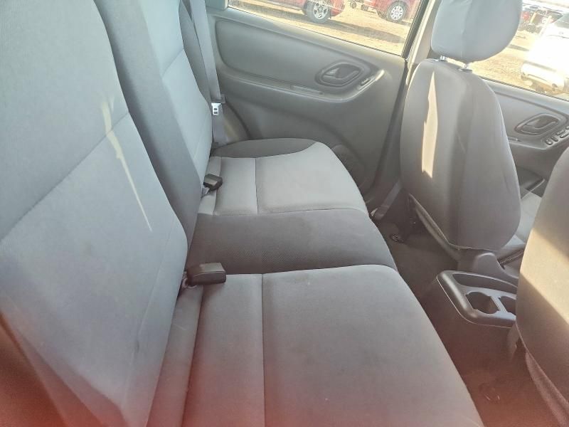 2004 Ford Escape xls