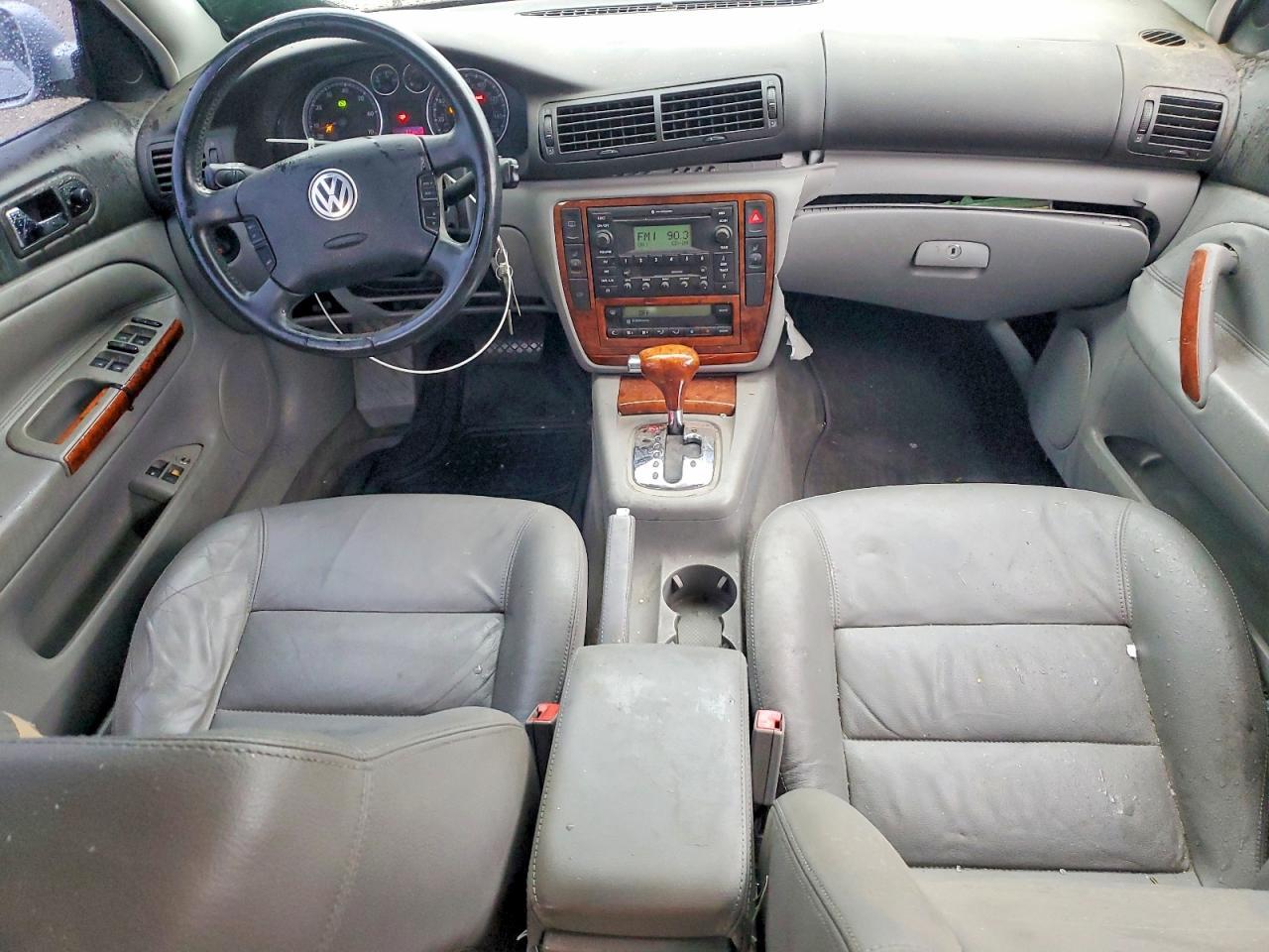 2003 Volkswagen Passat glx