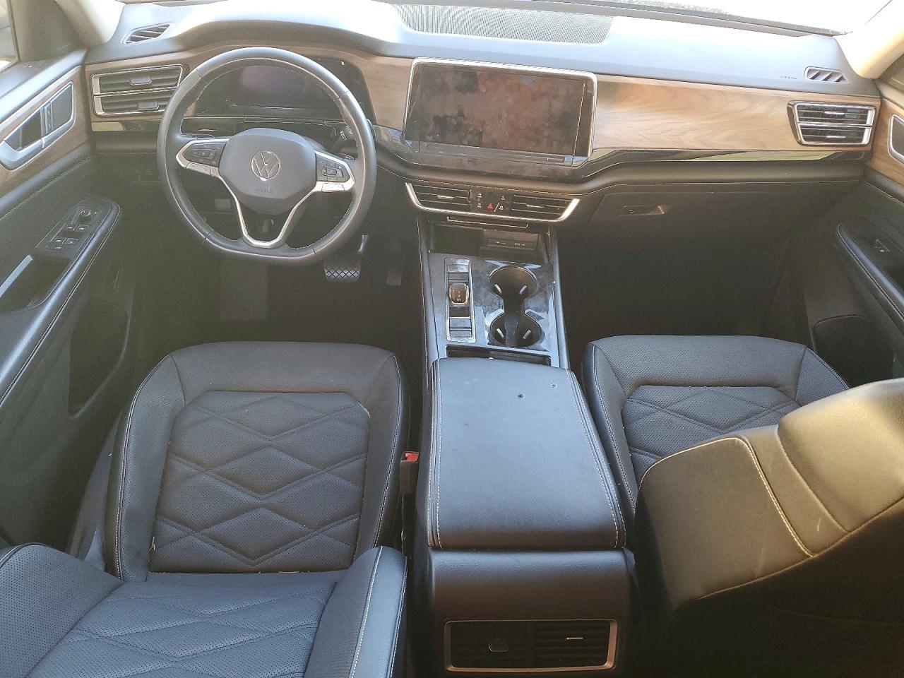 2024 Volkswagen Atlas se