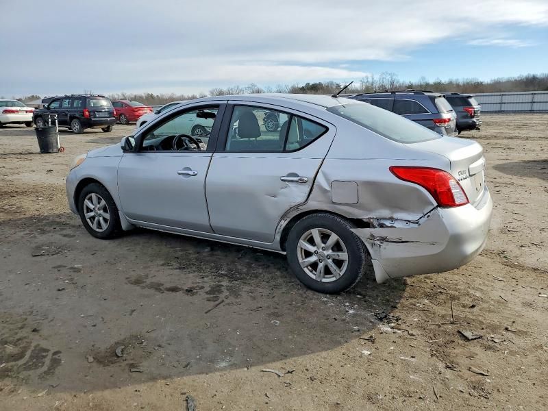 2012 Nissan Versa s