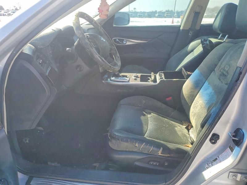 2011 Infiniti M37