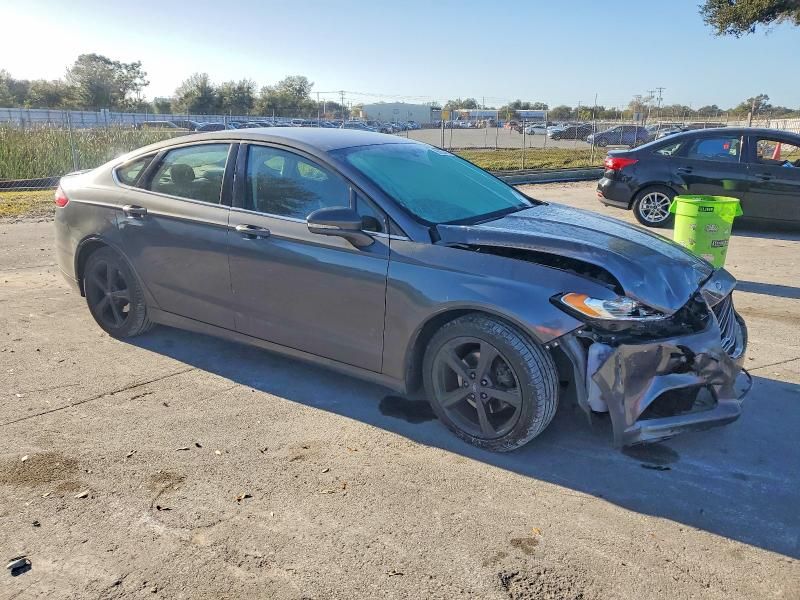 2016 Ford Fusion se