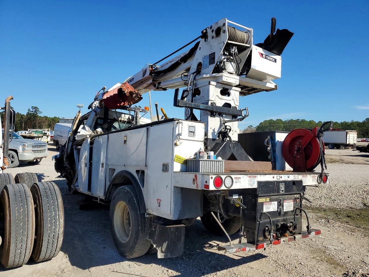 2022 Freigliner 2022 Freightliner Business Class M2 Digger Derrick