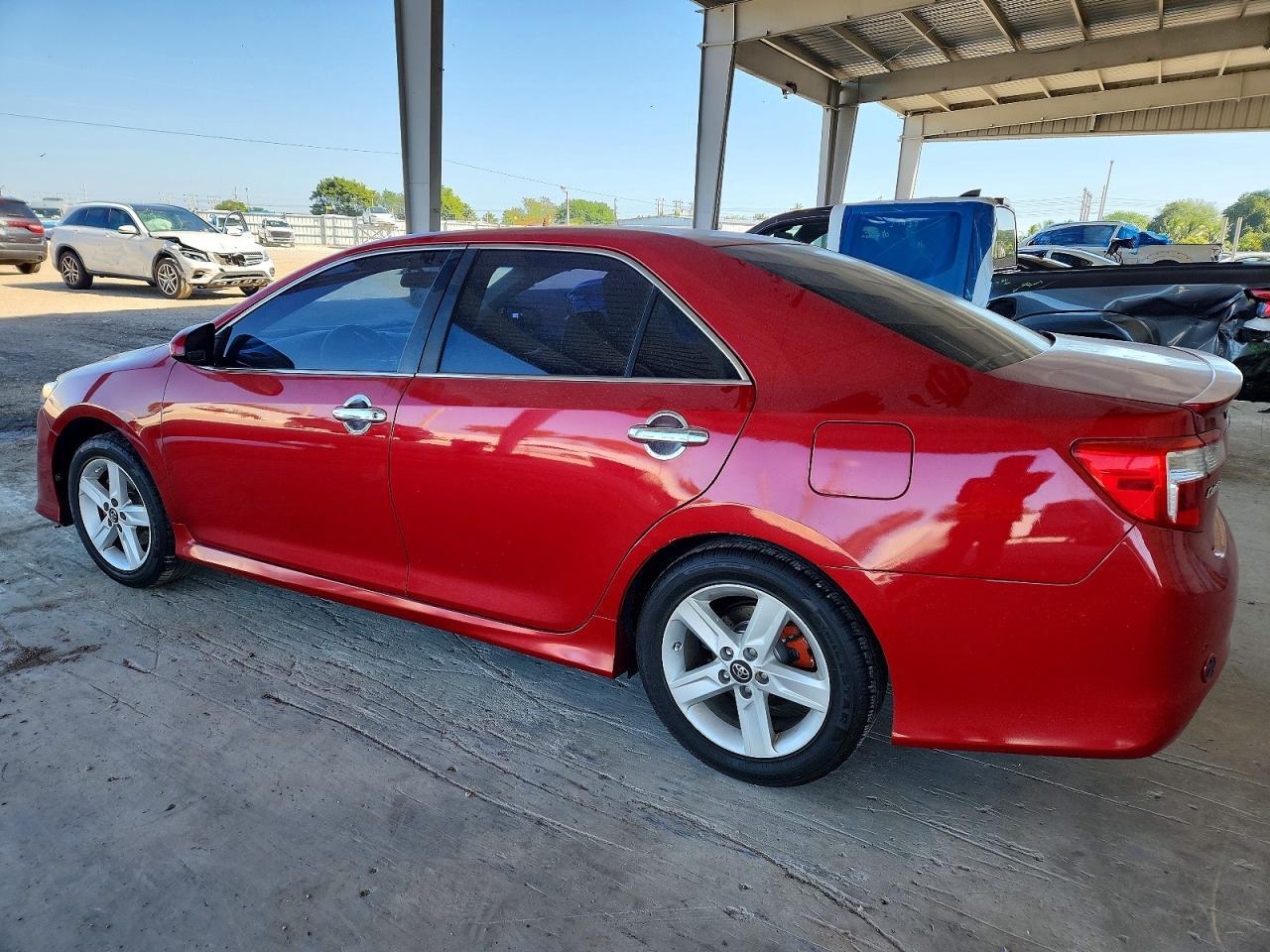 2014 Toyota Camry l