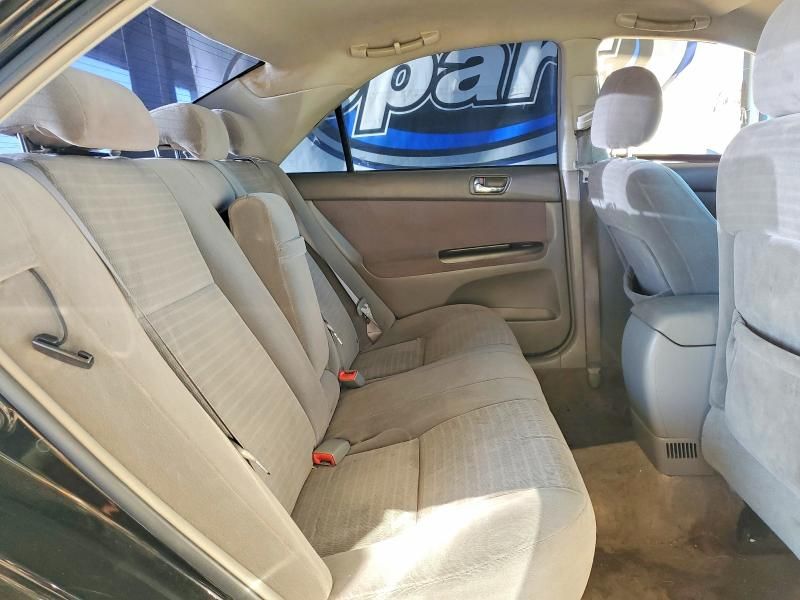 2005 Toyota Camry le