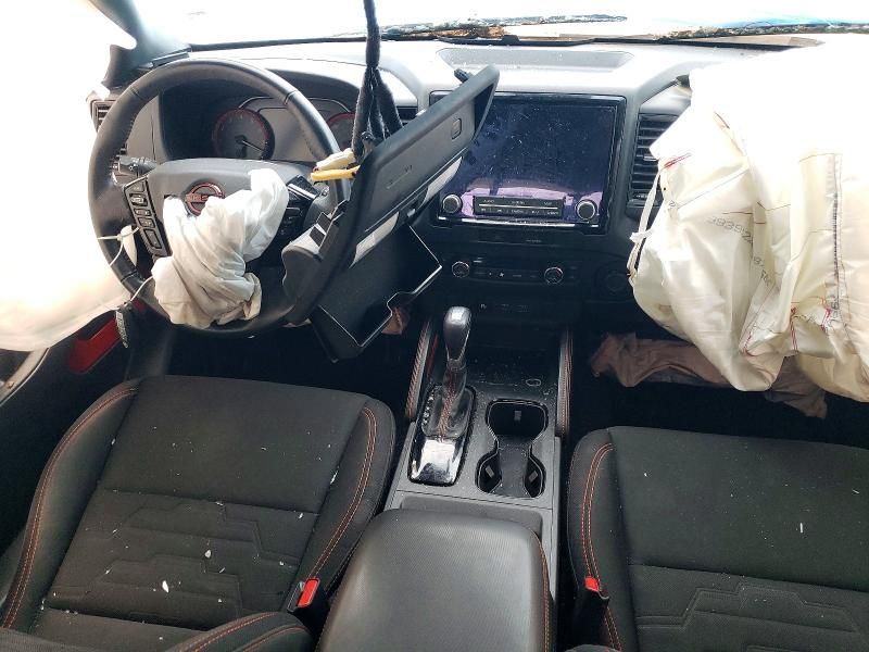 2022 Nissan Frontier s