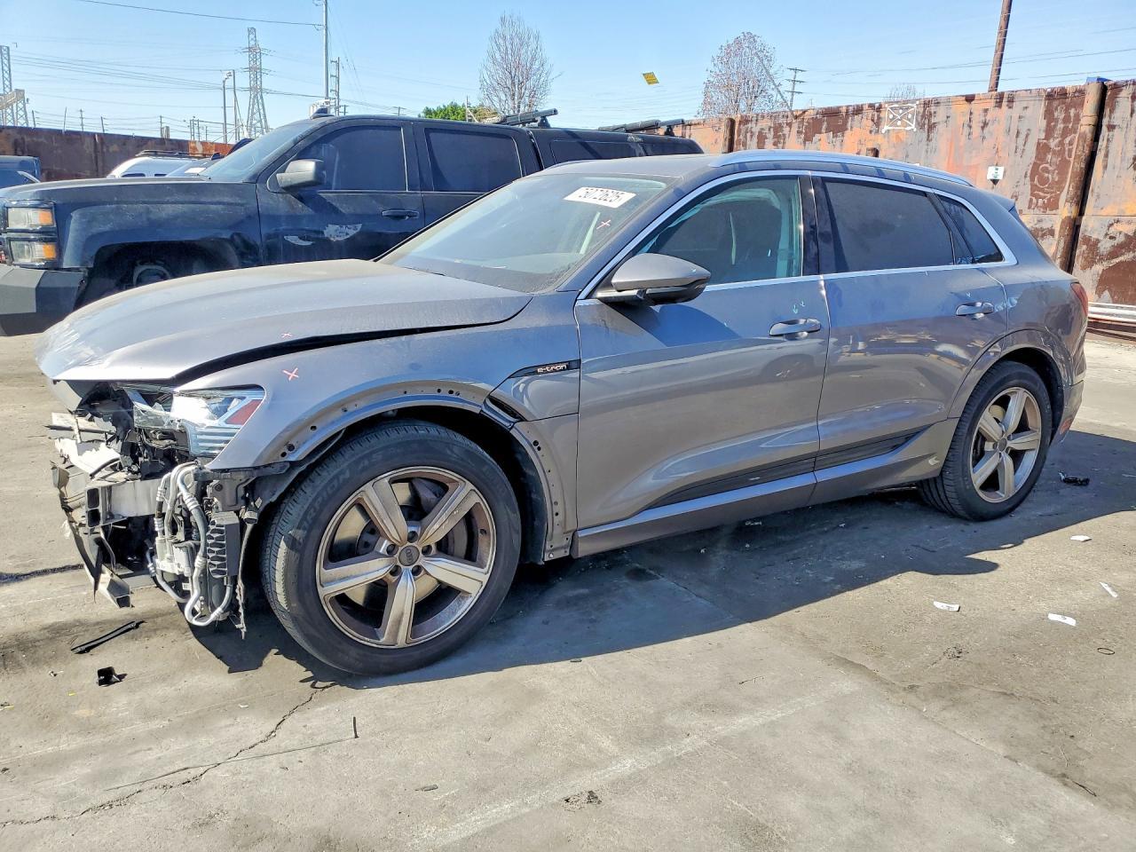 2019 Audi E-tron Premium Plus