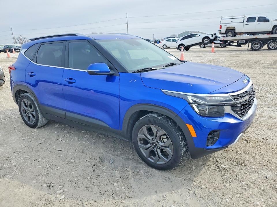 2024 KIA Seltos s